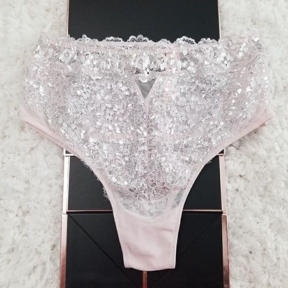 34DD Victoria's Secret Pink Bra Set - Picture 15 of 16